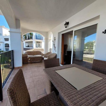 Belle Vue Sur La Piscine Apartment Sucina Exterior photo