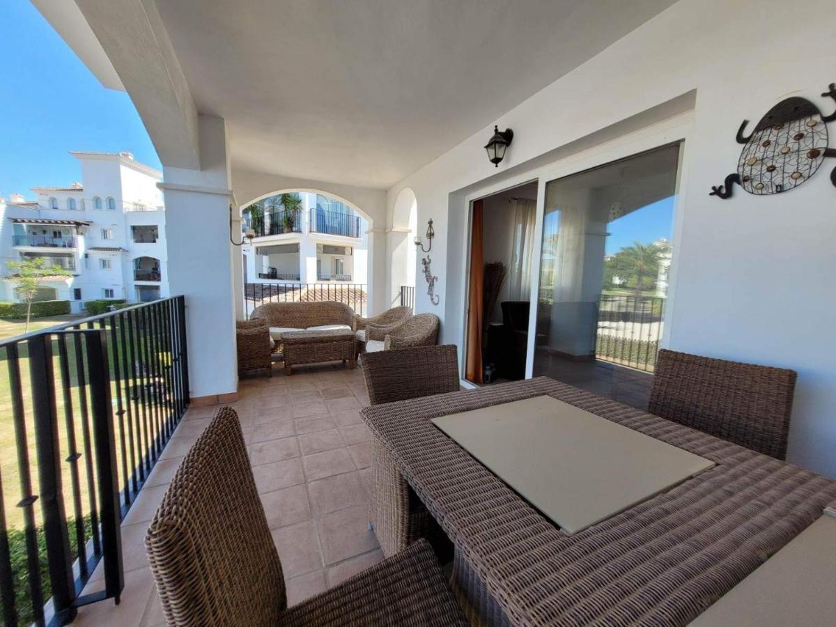 Belle Vue Sur La Piscine Apartment Sucina Exterior photo